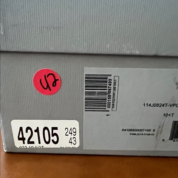 Tom Ford Cream Leather Tassel Loafers - Picture 6 of 6